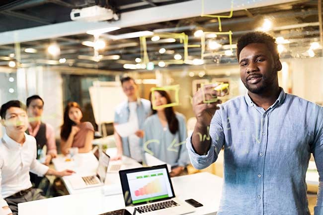 How to Become a Corporate Trainer
