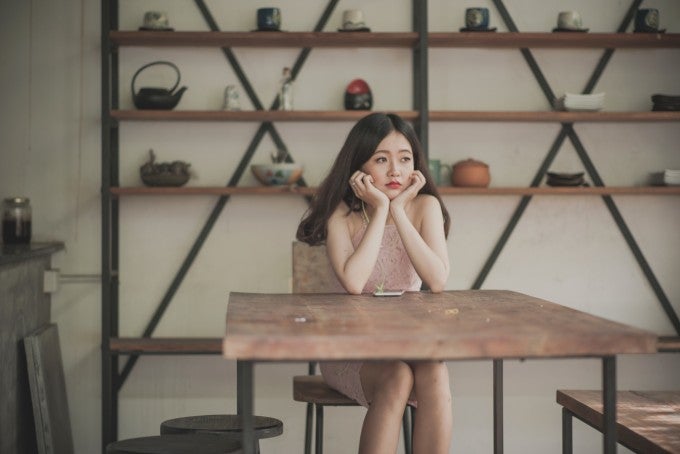 Girl looking bored with online degree program