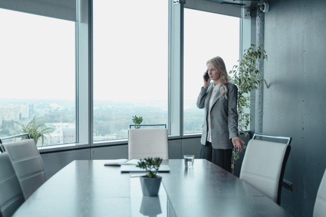 Transactional leader on the telephone