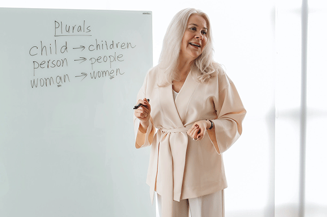 women teaching english